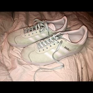 Adidas Gazelle Women’s shoe